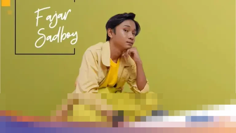 Fajar Sadboy Kembali Gemparkan Panggung Indonesian Idol dengan ‘Wenggo-Wenggo’, Lirik Polosnya Jadi Sorotan Publik Fajar Sadboy Kembali Gemparkan Panggung Indonesian Idol dengan ‘Wenggo-Wenggo’, Lirik Polosnya Jadi Sorotan Publik
