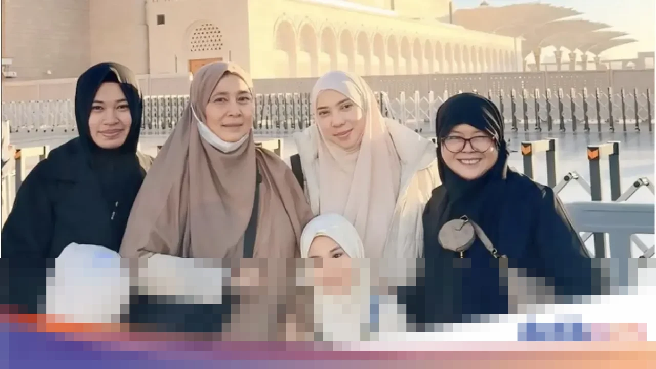 Fitri Tropica Ungkap Pengalaman Spiritual, Dikawal Askar ke Raudah Berkat Sang Putri Fitri Tropica Ungkap Pengalaman Spiritual, Dikawal Askar ke Raudah Berkat Sang Putri