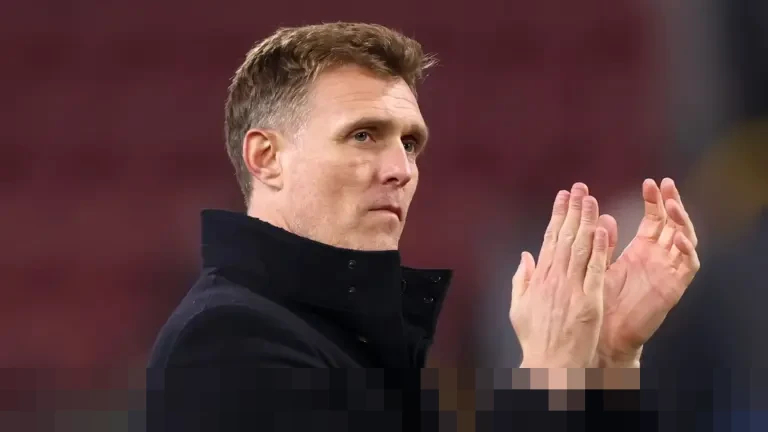 Fletcher Kritik Kinerja Wasit & VAR Usai Manchester United Ditahan Imbang Burnley 2-2