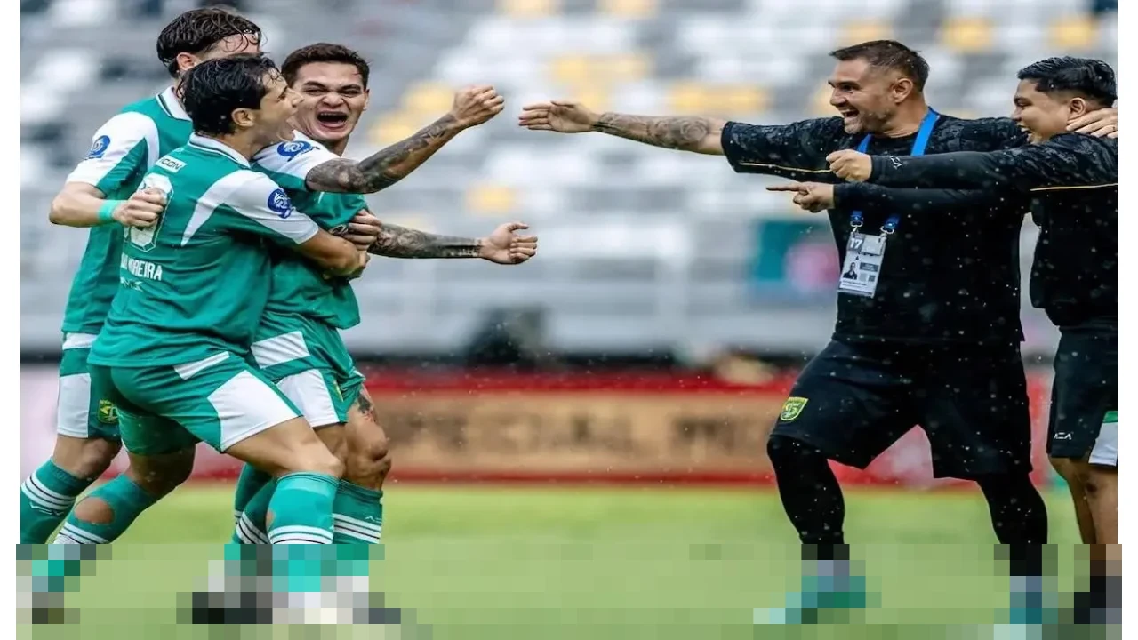 Gali Freitas Gemilang, Persebaya Kalahkan Malut United 2-1 di GBT dan Naik Papan Atas