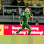 Gali Freitas Gemilang, Persebaya Surabaya Bungkam Malut United 2-1 di GBT