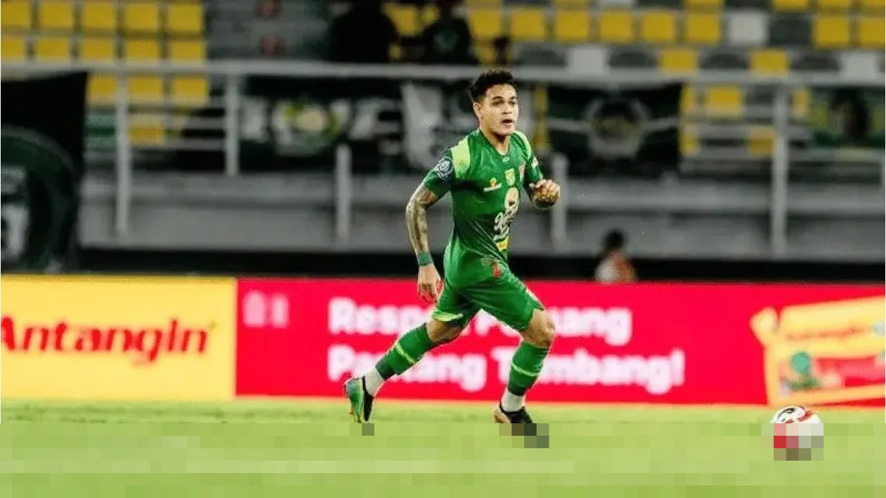 Gali Freitas Gemilang, Persebaya Surabaya Bungkam Malut United 2-1 di GBT
