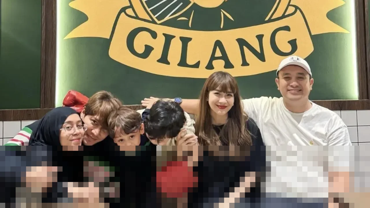 Gilang Dirga Resmikan ‘Tongkrongan Gilang’ di Bekasi, Keluarga Lesti Kejora Turut Hadir Nikmati Nuansa Vintage