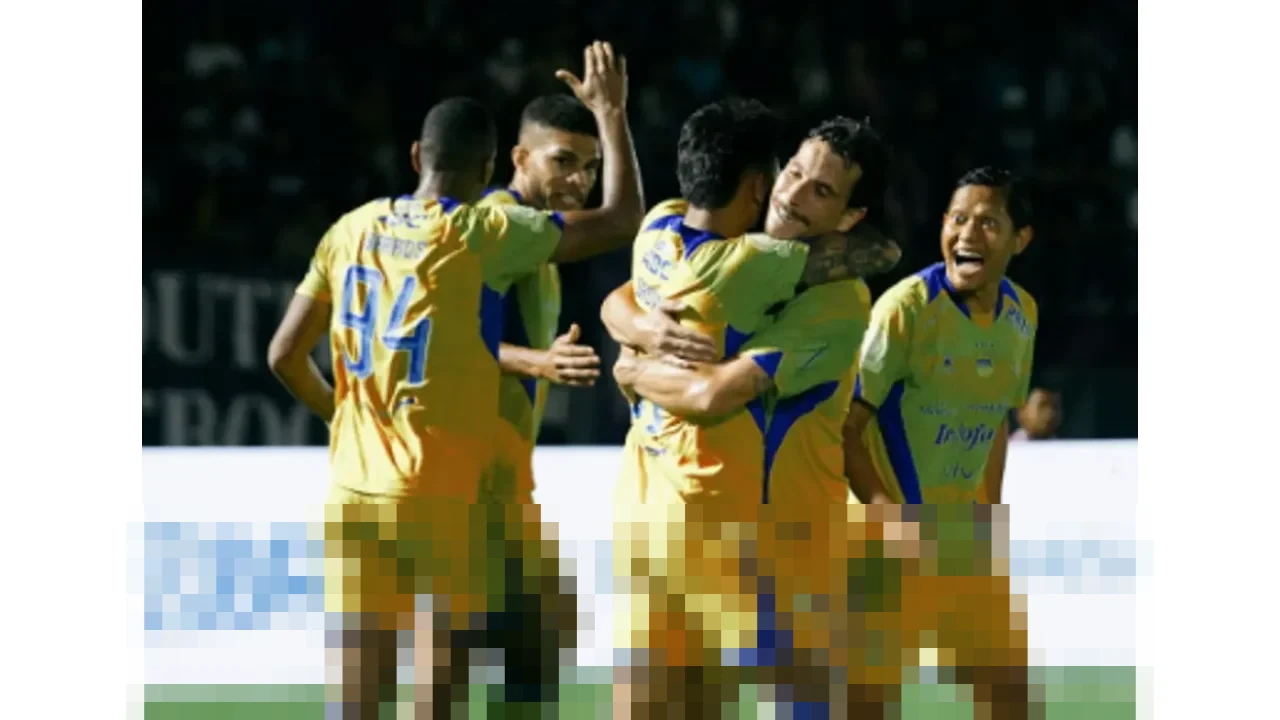 Gol Dramatis Injury Time Gagalkan Kemenangan Persib Bandung atas Persik Kediri di BRI Super League