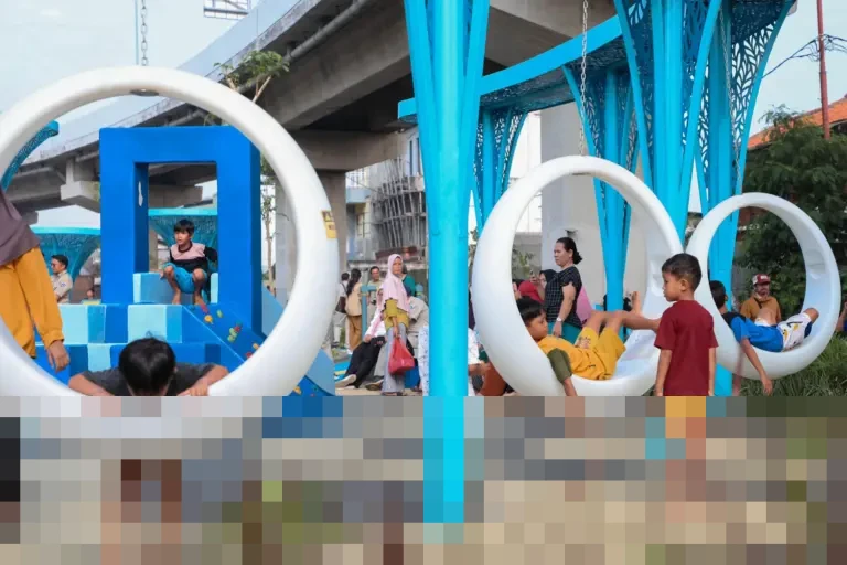 Gubernur Pramono Tinjau Taman Gapura Muka Cakung, Pastikan Wi-Fi dan CCTV Segera Hadir