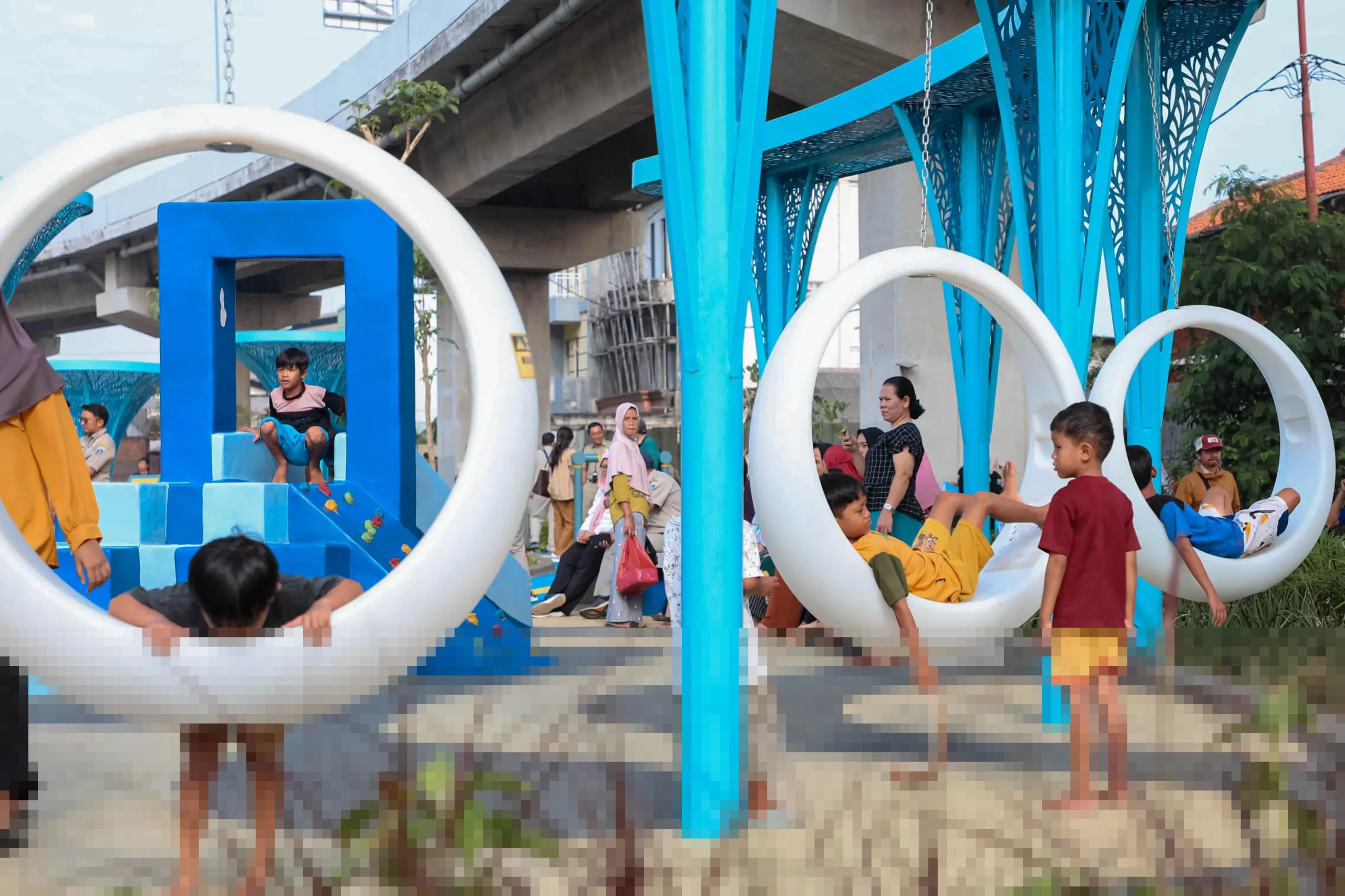 Gubernur Pramono Tinjau Taman Gapura Muka Cakung, Pastikan Wi-Fi dan CCTV Segera Hadir