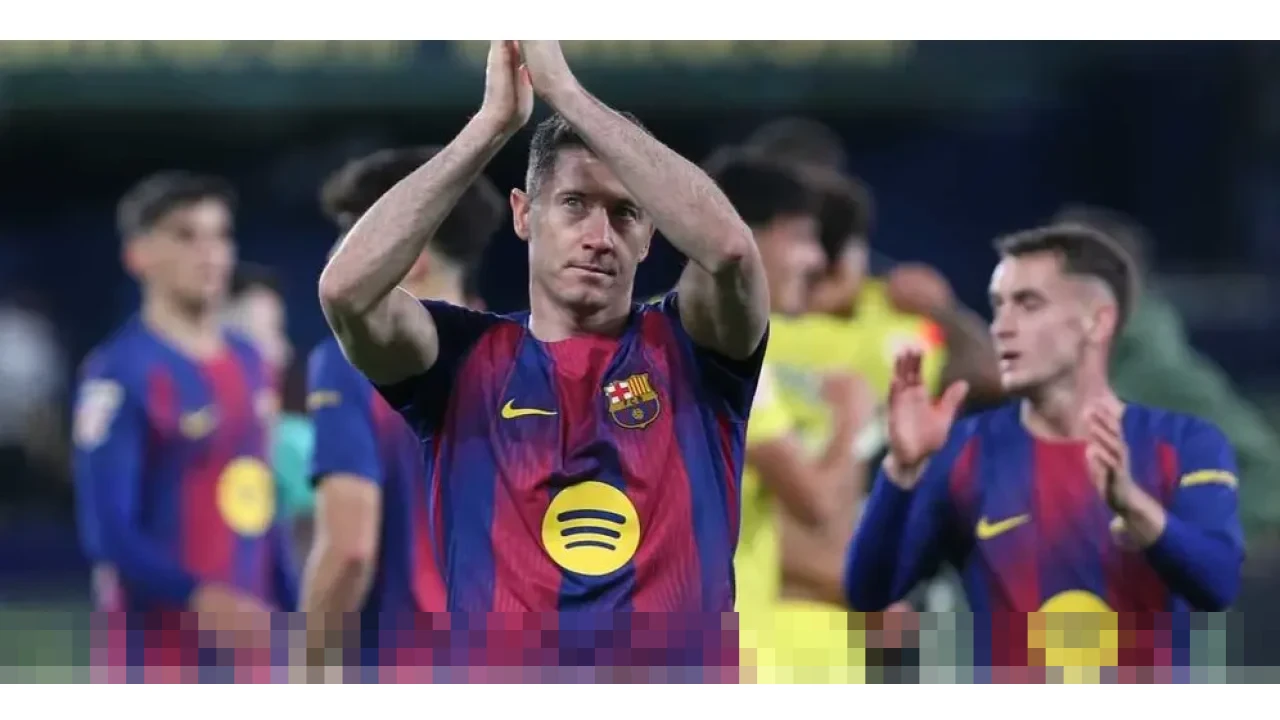 Hansi Flick Buka Suara soal Masa Depan Robert Lewandowski di Barcelona: ‘Saya Tidak Tahu’