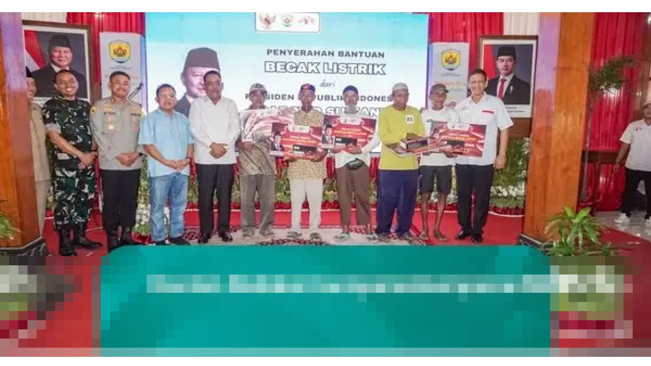 Harapan Baru di Usia Senja: Becak Listrik dari Presiden Prabowo Ringankan Beban Penarik Becak Lansia