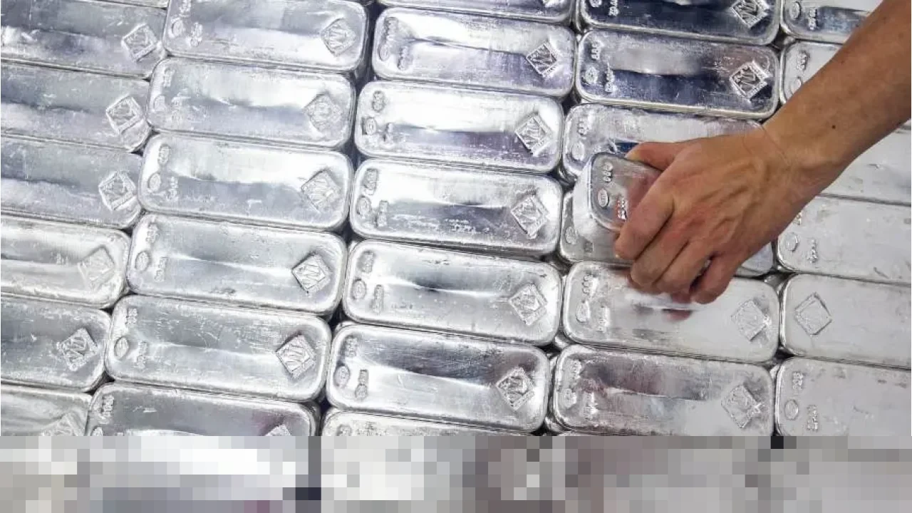 Harga Perak Anjlok Dua Hari Beruntun, Penyeimbangan Indeks Global Picu Penjualan Miliaran Dolar