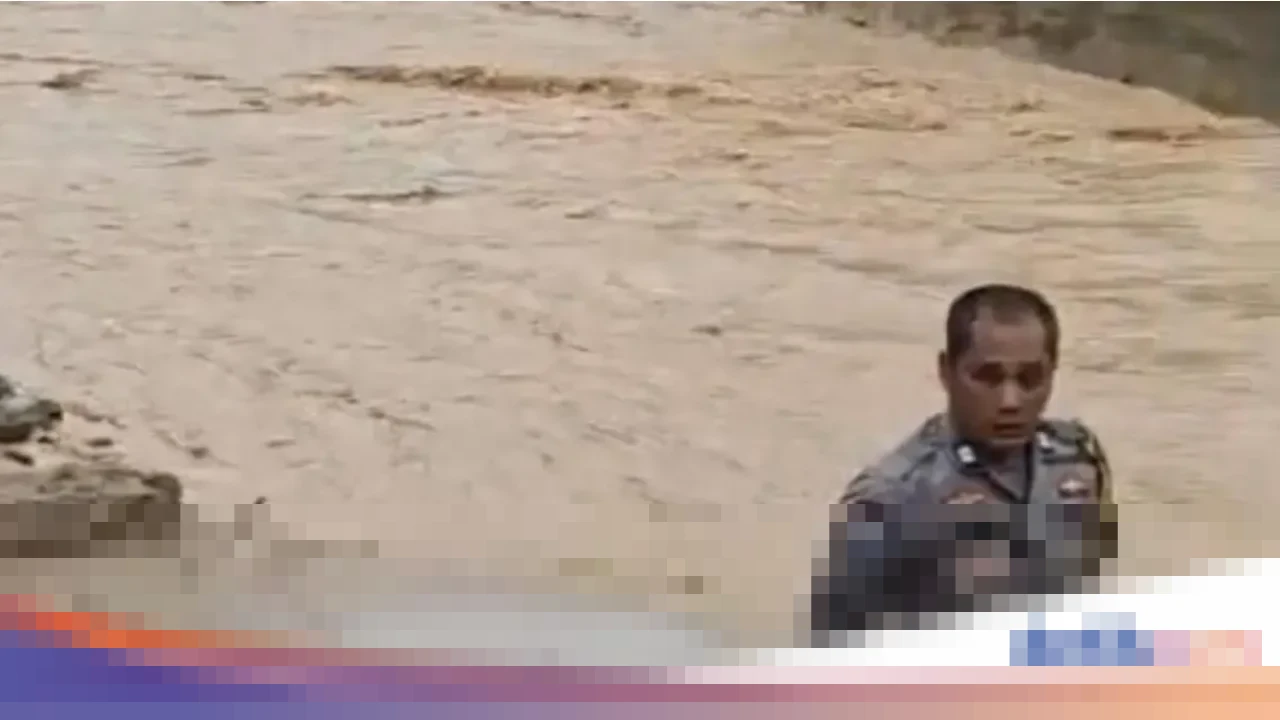 Hujan Deras Picu Sungai Aek Doras Sibolga Meluap, Polres Imbau Warga Siaga Banjir Hujan Deras Picu Sungai Aek Doras Sibolga Meluap, Polres Imbau Warga Siaga Banjir