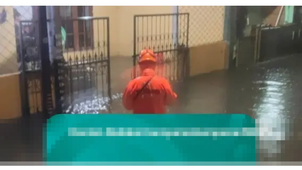 Hujan Deras Rendam 10 RT di Jakarta, BPBD DKI Targetkan Genangan Surut Cepat