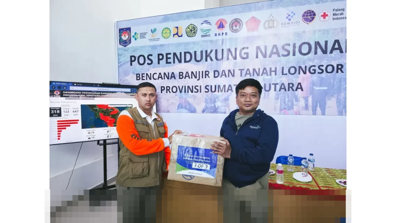 Hytera Indonesia Donasikan Perangkat Komunikasi Darurat, Perkuat Koordinasi Penanganan Banjir Sumatra Hytera Indonesia Donasikan Perangkat Komunikasi Darurat, Perkuat Koordinasi Penanganan Banjir Sumatra