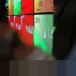 IHSG Cetak Sejarah Sentuh 9.000, Ditutup Melemah Tipis di Tengah Optimisme Pasar