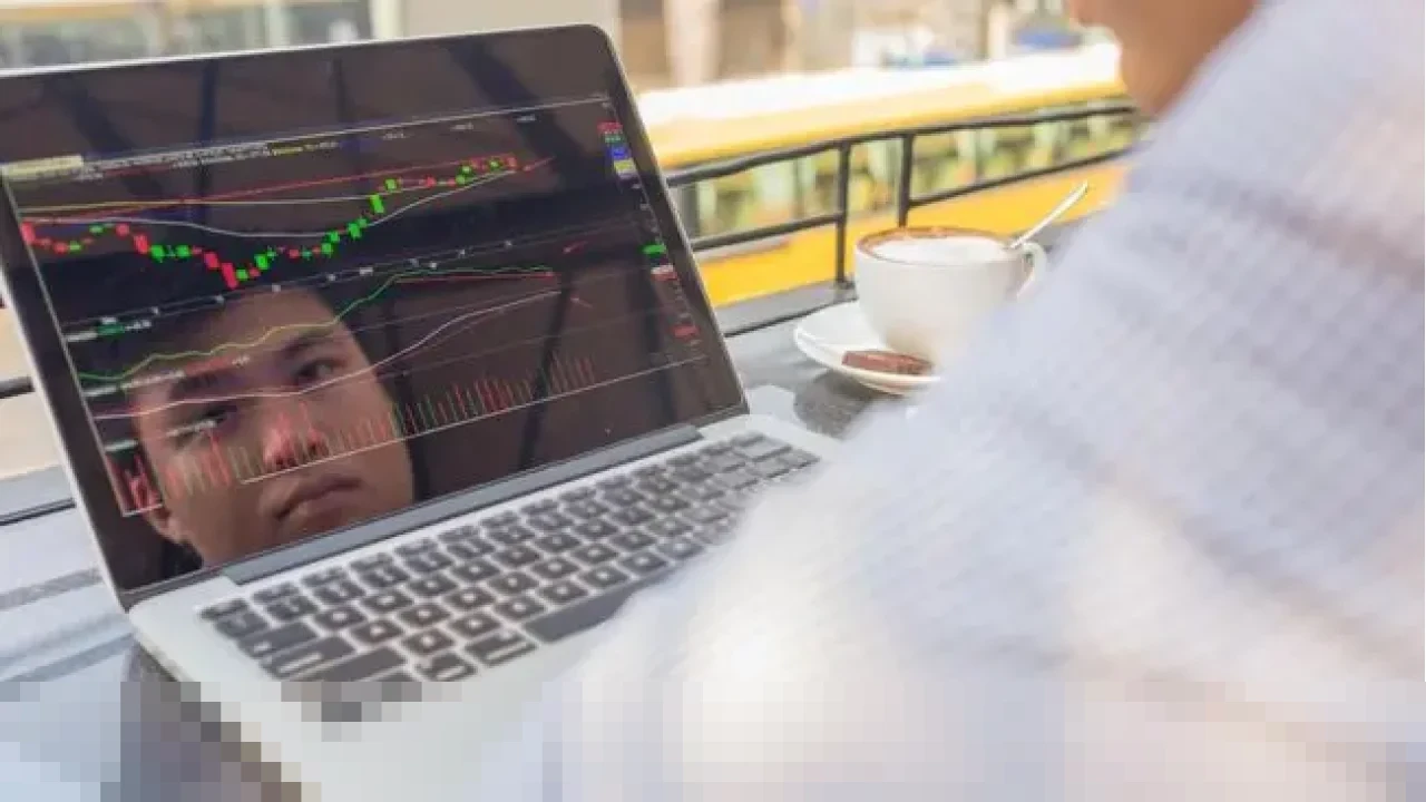 IHSG Gagal Bertahan di Level 9.000, Investor Asing Tetap Borong Saham di Tengah Fluktuasi Pasar IHSG Gagal Bertahan di Level 9.000, Investor Asing Tetap Borong Saham di Tengah Fluktuasi Pasar