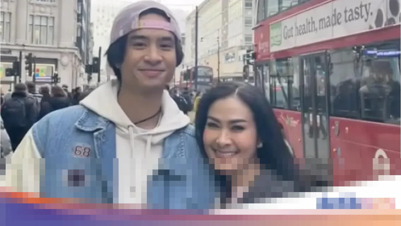 Iis Dahlia Beberkan Reaksi Santai Usai Devano Putuskan Hanya Pakai Nama ‘Devano’ Iis Dahlia Beberkan Reaksi Santai Usai Devano Putuskan Hanya Pakai Nama ‘Devano’