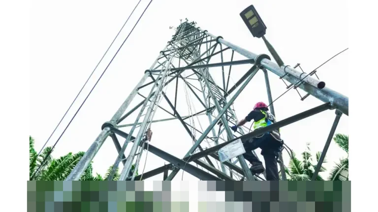 Indosat Catat Lonjakan Trafik Data Nasional 20% Saat Nataru, Desmond Cheung: Jaringan Tetap Andal Indosat Catat Lonjakan Trafik Data Nasional 20% Saat Nataru, Desmond Cheung: Jaringan Tetap Andal