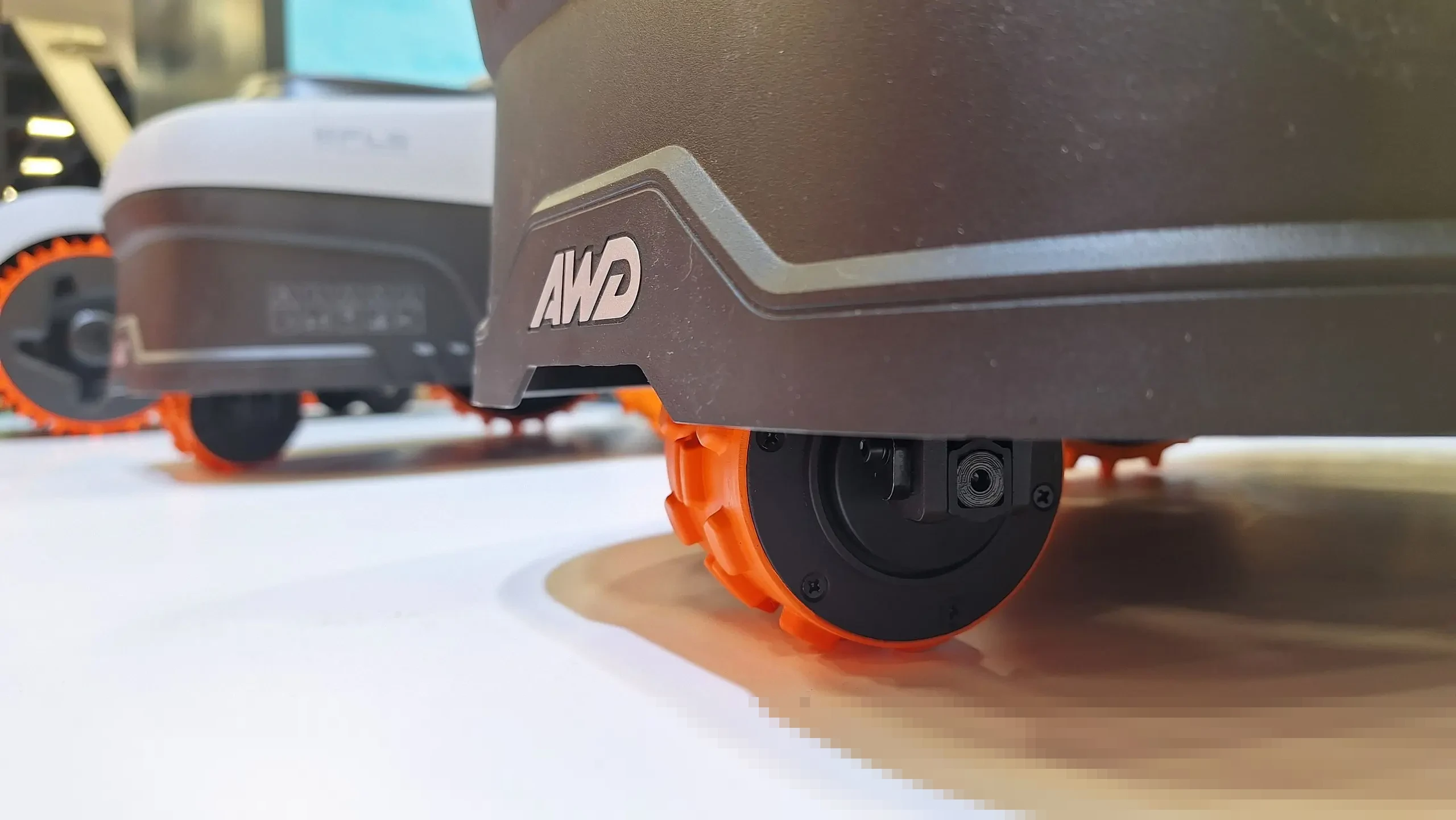 Inovasi CES 2026: Segway Navimow i2 AWD, Robot Pemotong Rumput Ringkas dengan Fitur Canggih untuk Halaman Sempurna