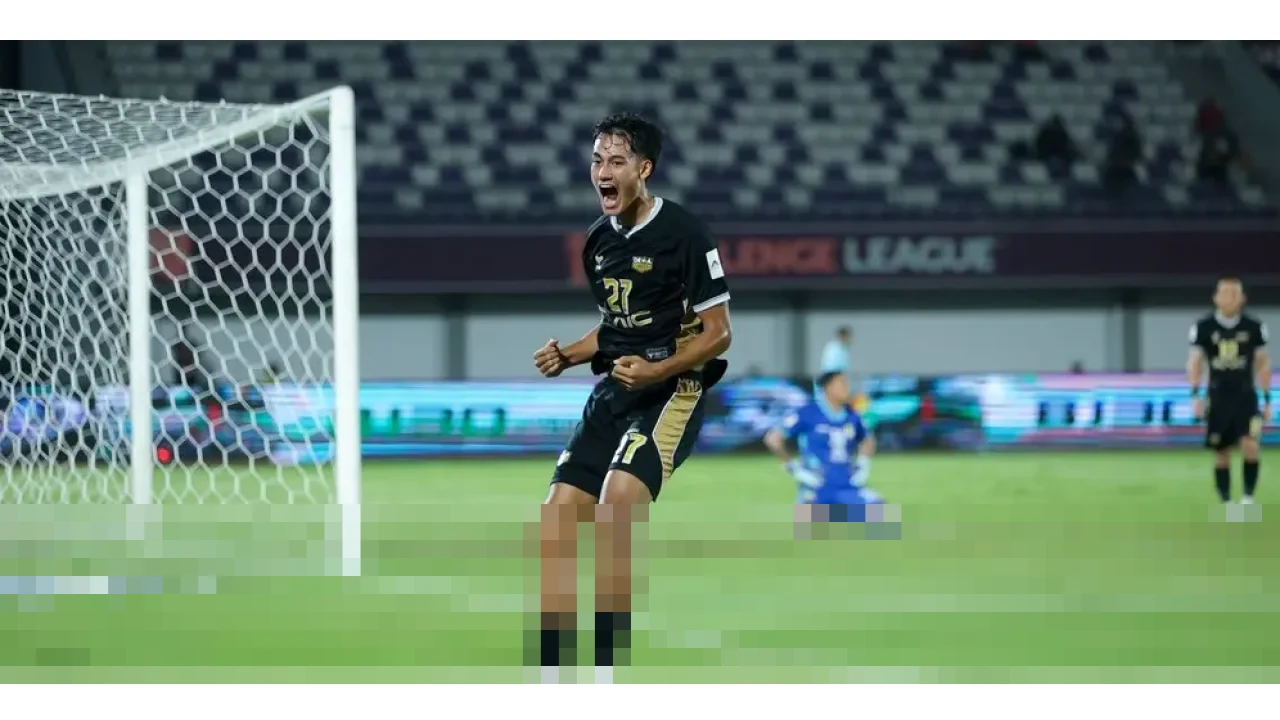 Insiden Panas di Lapangan: Rafael Struick Tendang Bola ke Ilija Spasojevic, Berujung Kartu Merah