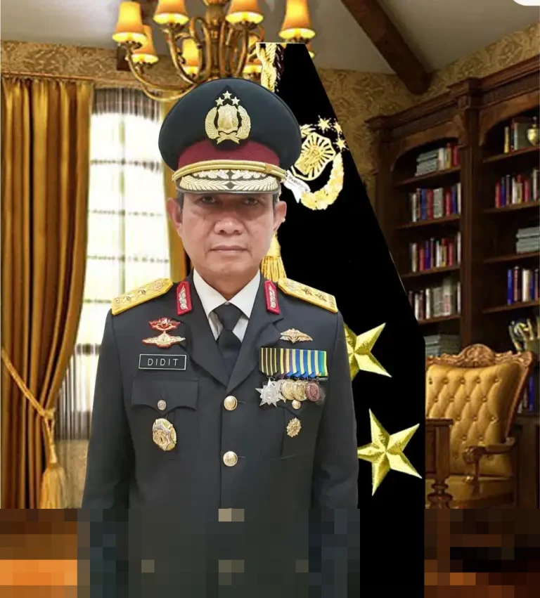 Irjen Kemenhaj Dendi Suryadi: Petugas Haji Digembleng Semi-Militer Demi Pelayanan Profesional Irjen Kemenhaj Dendi Suryadi: Petugas Haji Digembleng Semi-Militer Demi Pelayanan Profesional