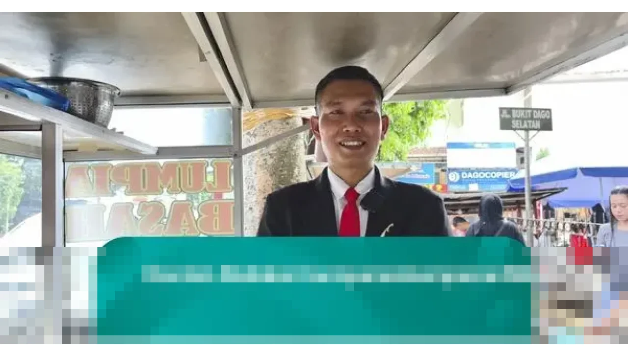 Jas dan Dasi di Gerobak Lumpia Dago: Kisah Unik Agus Hidayat, Penjual yang Dikira Paspampres
