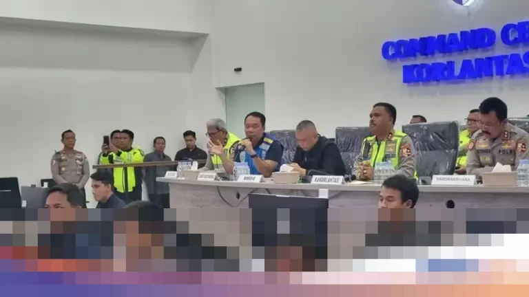 Jasa Marga Peringatkan: 2,7 Juta Kendaraan Masih Keluar Jakarta di Arus Balik Nataru Jasa Marga Peringatkan: 2,7 Juta Kendaraan Masih Keluar Jakarta di Arus Balik Nataru