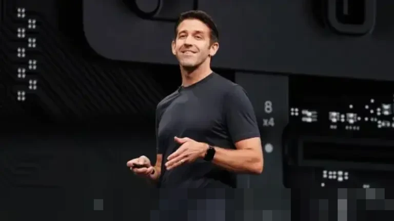 John Ternus Melesat Jadi Kandidat Terdepan CEO Apple, Gantikan Tim Cook yang Akan Kurangi Beban Kerja