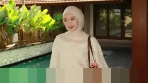 Julia Prastini Kembali Jadi Buah Bibir: Isu Jefri Nichol hingga Sumber Penghasilan Ibrahim Risyad Julia Prastini Kembali Jadi Buah Bibir: Isu Jefri Nichol hingga Sumber Penghasilan Ibrahim Risyad