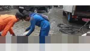 Jumat Pagi 2 Januari 2026, Banjir Rob Landa Jalan RE Martadinata Jakarta Utara, Lalu Lintas Tersendat