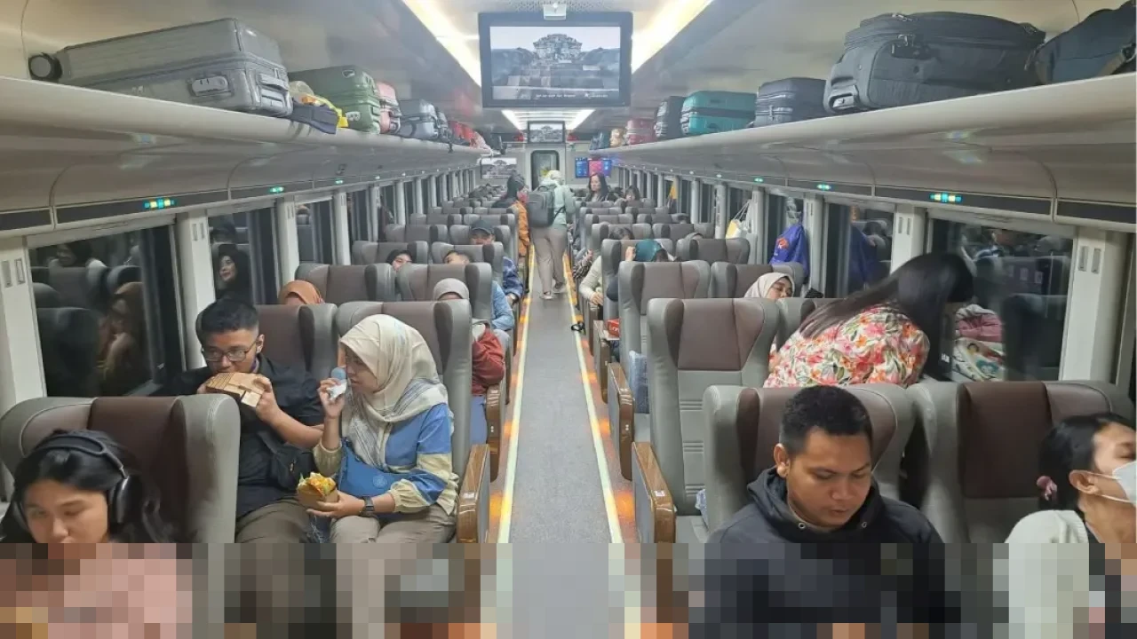 KAI Daop 8 Surabaya Perbarui KA Gajayana dengan Rangkaian Eksekutif Stainless Steel New Generation KAI Daop 8 Surabaya Perbarui KA Gajayana dengan Rangkaian Eksekutif Stainless Steel New Generation