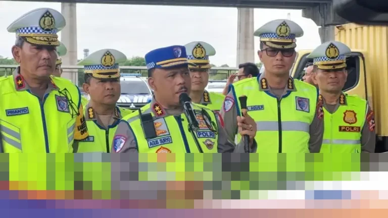 Kakorlantas Polri Minta Anggota Tetap Siaga Kawal Libur Nataru di Tengah Ramainya Tempat Wisata