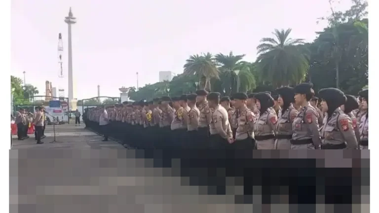 Kapolres Jakpus: “Kami Hadir untuk Melayani,” Ribuan Aparat Kawal Demo Buruh