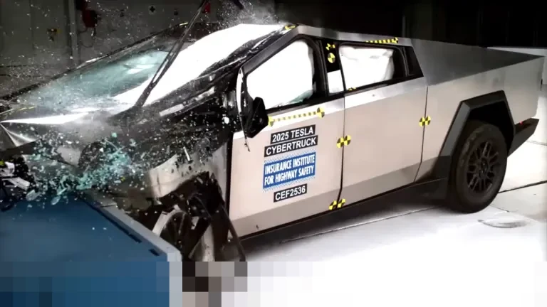 Keluarga Korban Tewas Kecelakaan Cybertruck Tuntut Kendaraan Listrik Itu Dilarang Beroperasi di Jalan Keluarga Korban Tewas Kecelakaan Cybertruck Tuntut Kendaraan Listrik Itu Dilarang Beroperasi di Jalan