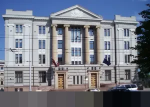 Kemlu: “3 WNI di Socotra Aman” Saat Saudi Serang Yaman, Upaya Evakuasi Berlanjut