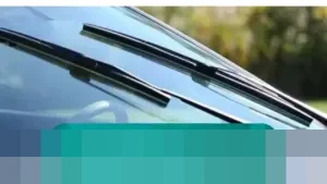 Kenali Tanda-tanda Karet Wiper Mobil yang Perlu Diganti Demi Visibilitas Optimal Saat Hujan