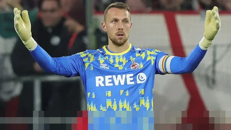 Kiper Koln Marvin Schwabe Tak Puas Hasil Imbang 2-2 Lawan Heidenheim: Kami Layak Lebih!