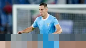 Kontrak Berakhir Juni 2026, AC Milan Intensif Pantau Bek Lazio Adam Marusic untuk Transfer Gratis