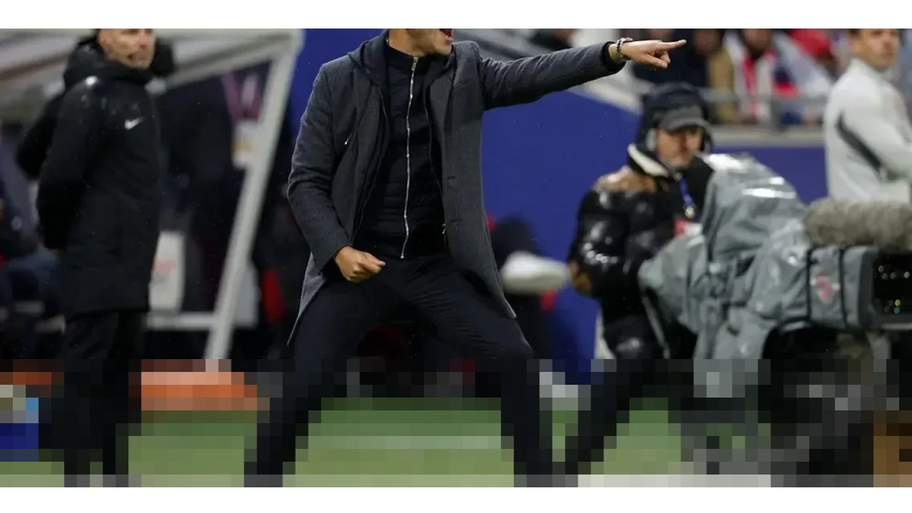 Liam Rosenior Resmi Pimpin Chelsea: Mengurai Taktik Fleksibel dan Agresif untuk Akhiri Inkonsistensi The Blues