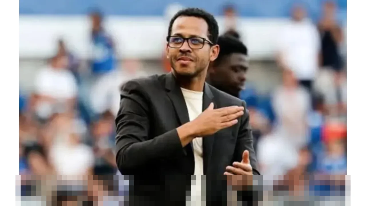 Liam Rosenior Saksikan Chelsea Tumbang dari Tribun, Masalah Kedisiplinan The Blues Kian Mendesak Liam Rosenior Saksikan Chelsea Tumbang dari Tribun, Masalah Kedisiplinan The Blues Kian Mendesak