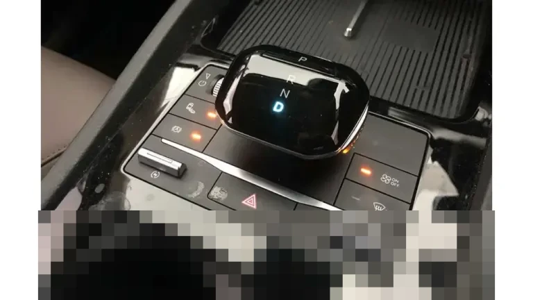 Liburan Awal Tahun 2026 dengan Mobil Listrik? Simak Strategi Aman Jauh dari SPKLU