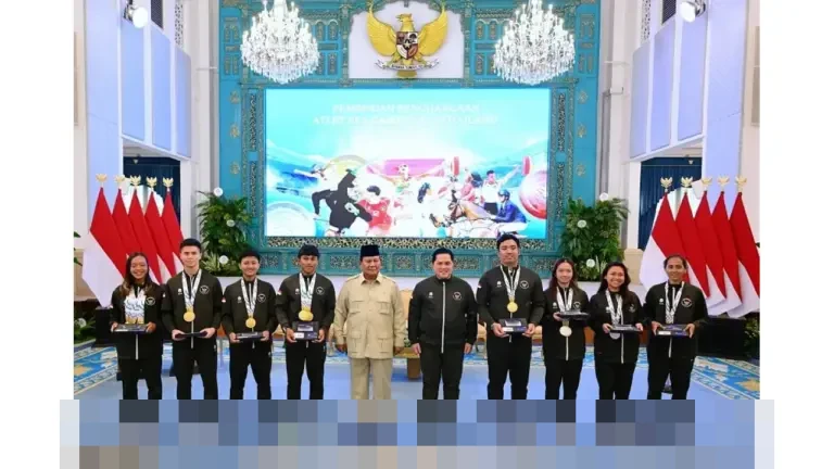 Lifter TNI Rizki Juniansyah Pecahkan Dua Rekor Dunia di SEA Games 2025, Langsung Jadi Kapten Lifter TNI Rizki Juniansyah Pecahkan Dua Rekor Dunia di SEA Games 2025, Langsung Jadi Kapten