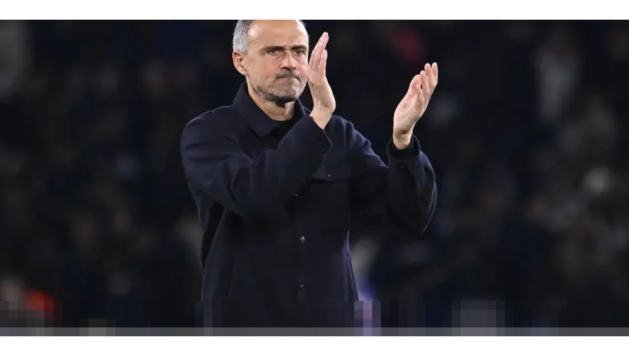 Luis Enrique Dikabarkan Enggan Lanjutkan Kontrak di PSG, Manchester United Siaga Penuh