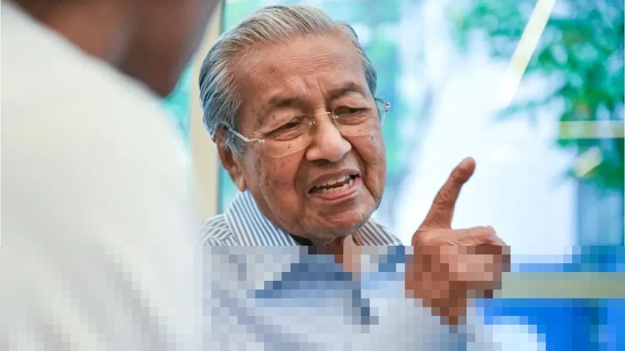 Mahathir Mohamad Dilarikan ke Rumah Sakit, Patah Tulang Pinggul Usai Terjatuh di Kediamannya