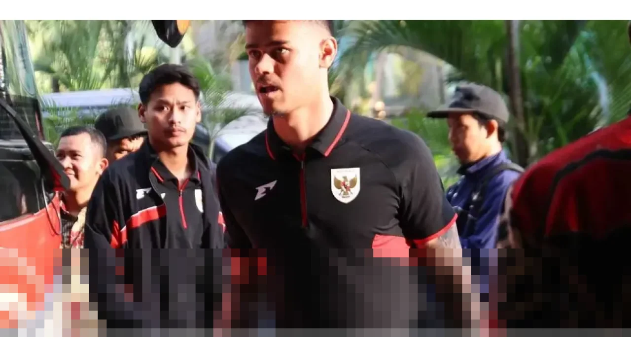 Mees Hilgers Gabung Agensi Bintang Eropa, Sinyal Kepindahan dari FC Twente Menguat