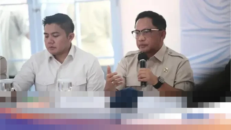 Mendagri Tito Karnavian Dorong Optimalisasi Peran Keuchik Percepat Pendataan Hunian Rusak di Aceh Mendagri Tito Karnavian Dorong Optimalisasi Peran Keuchik Percepat Pendataan Hunian Rusak di Aceh