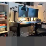 Mengintip Sudut Kerja Stevie Bonifield: Surga Gamer, Penggemar Star Wars, dan Kolektor Batu Unik