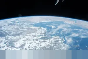 Menilik Kembali Ambang Batas Parlemen: Antara Efektivitas Pemerintahan dan Keadilan Representasi