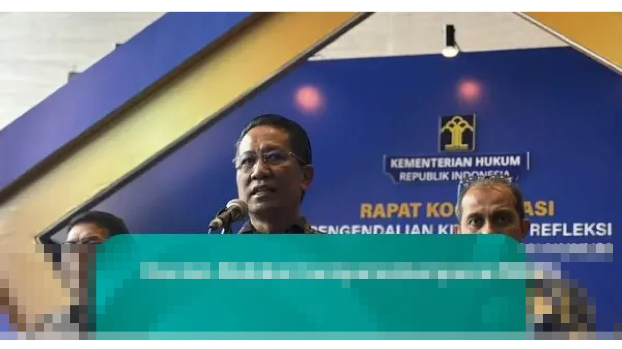 Menkum Supratman Agtas Tegaskan Pasal Perzinaan KUHP Baru: “Hanya Keluarga Terdekat yang Bisa Melapor” Menkum Supratman Agtas Tegaskan Pasal Perzinaan KUHP Baru: “Hanya Keluarga Terdekat yang Bisa Melapor”
