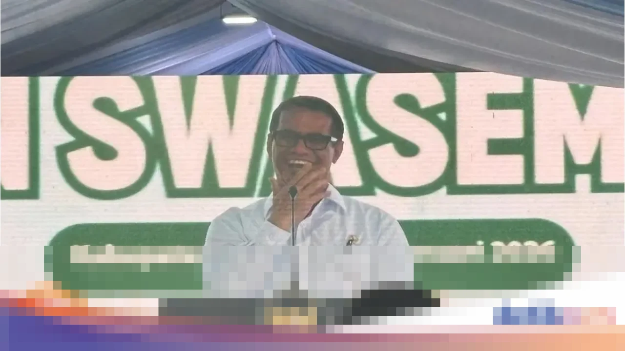 Mentan Andi Amran Sulaiman Salah Panggil Dedi Mulyadi sebagai Ridwan Kamil di Panen Raya Karawang
