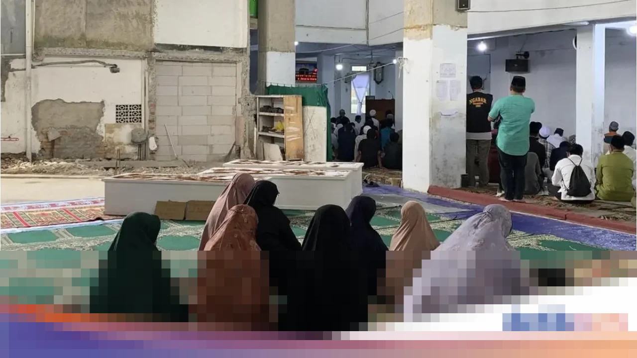 Misteri Kematian Sekeluarga di Tanjung Priok: Tiga Jasad Dimakamkan di TPU Rorotan Hari Ini Misteri Kematian Sekeluarga di Tanjung Priok: Tiga Jasad Dimakamkan di TPU Rorotan Hari Ini