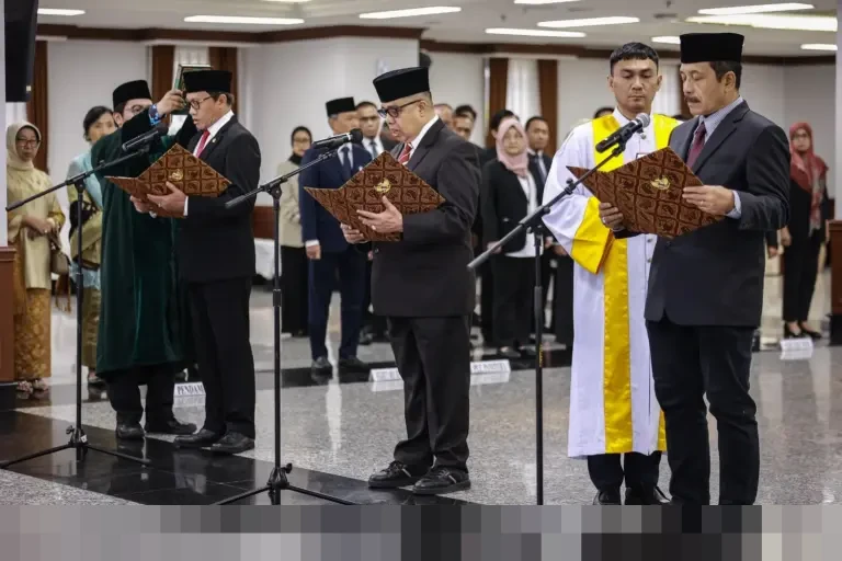 MK Perpanjang Masa Tugas Anggota MKMK hingga Akhir 2026, Tiga Nama Kembali Dilantik